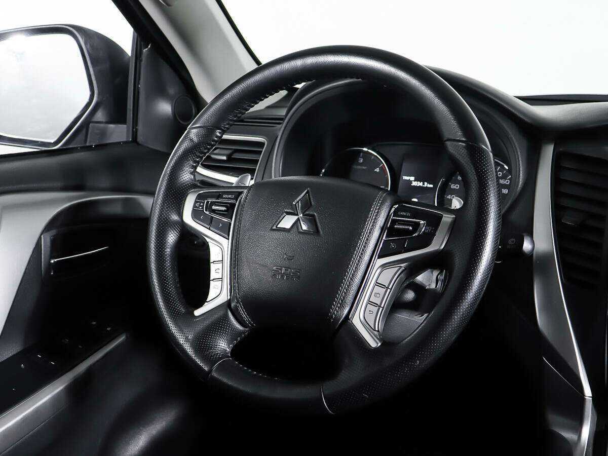 Mitsubishi Pajero Sport 2018 года с пробегом. Фото: #14