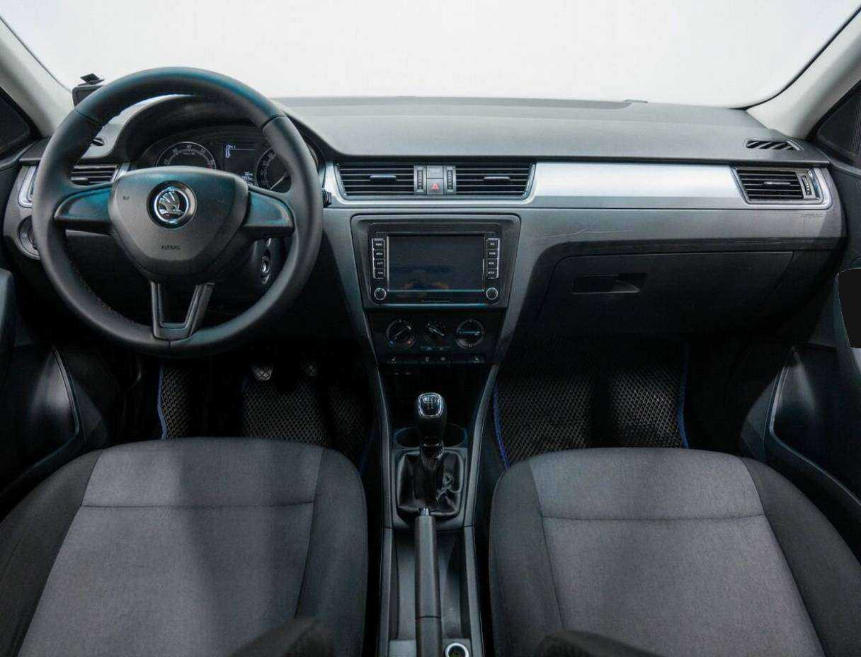 Skoda Rapid 2017 года с пробегом. Фото: #13