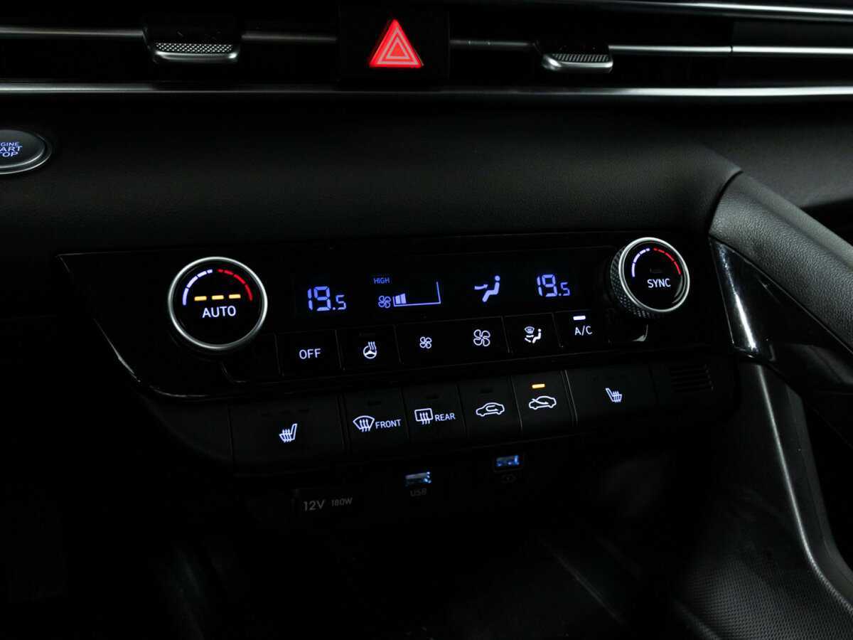 Hyundai Elantra 2021 года с пробегом. Фото: #16