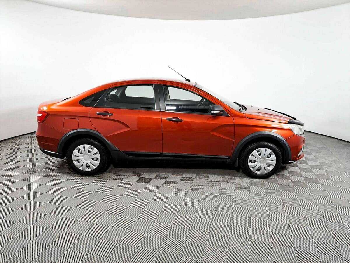 Lada (ВАЗ) Vesta 2018 года с пробегом. Фото: #3