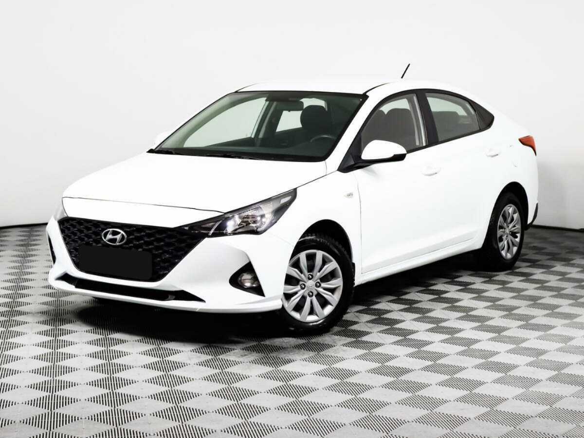 Hyundai Solaris 2020 года с пробегом. Посмотреть фото