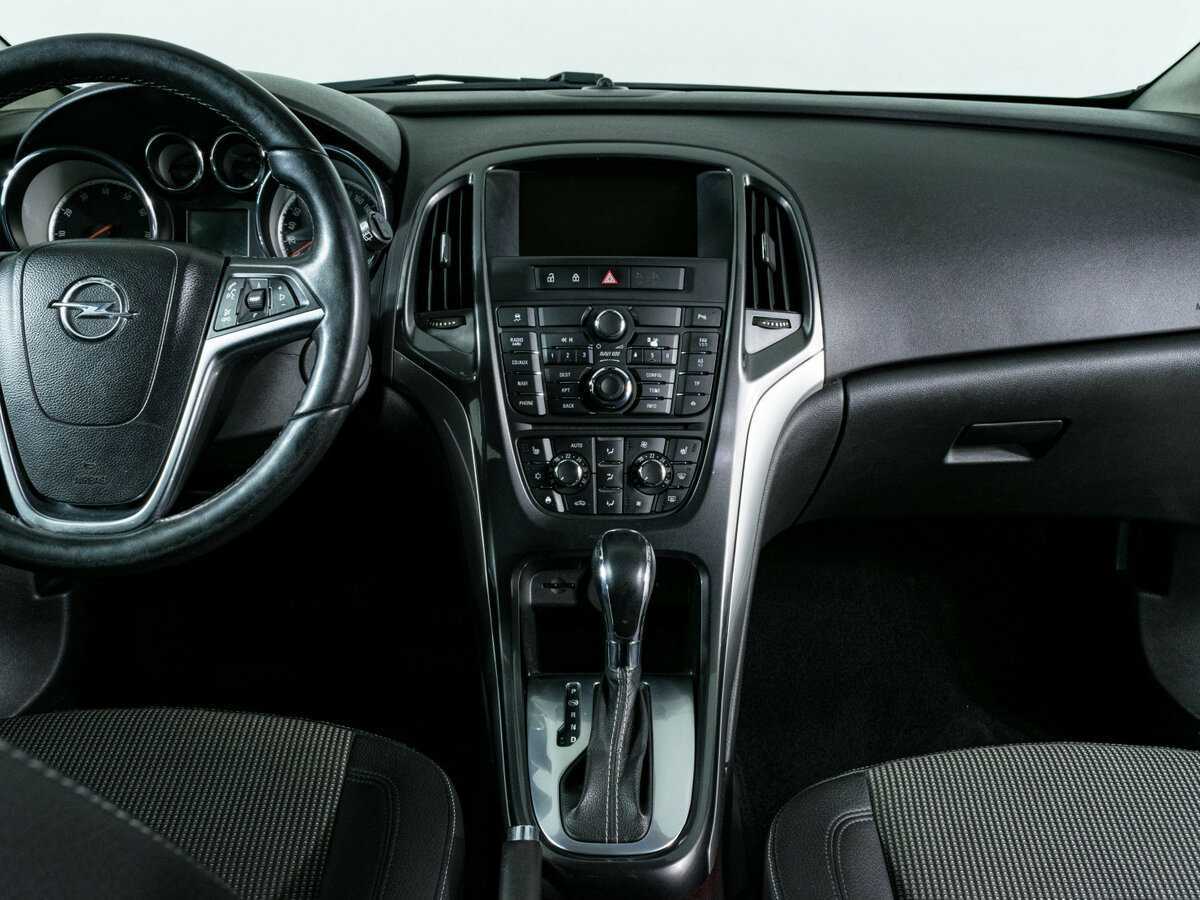 Opel Astra 2012 года с пробегом. Фото: #8
