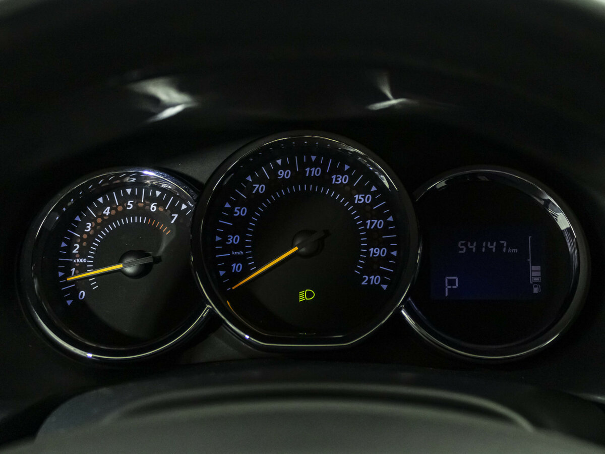 Renault Sandero 2015 года с пробегом. Фото: #11