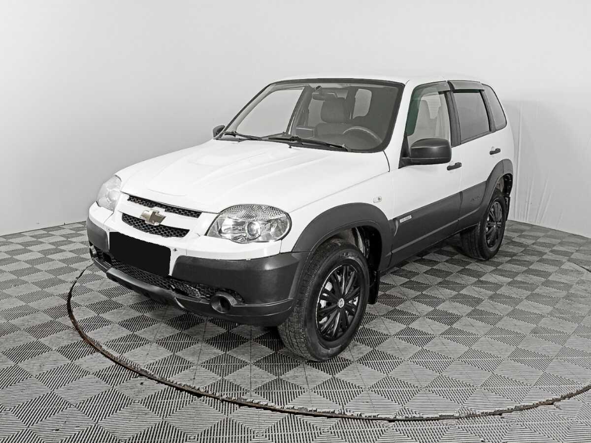 Chevrolet Niva 2015 года с пробегом. Посмотреть фото