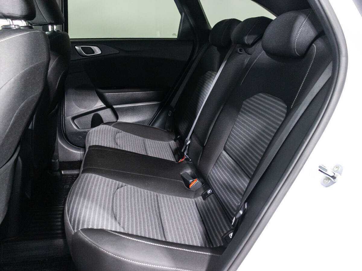 Kia Ceed 2023 года с пробегом. Фото: #9