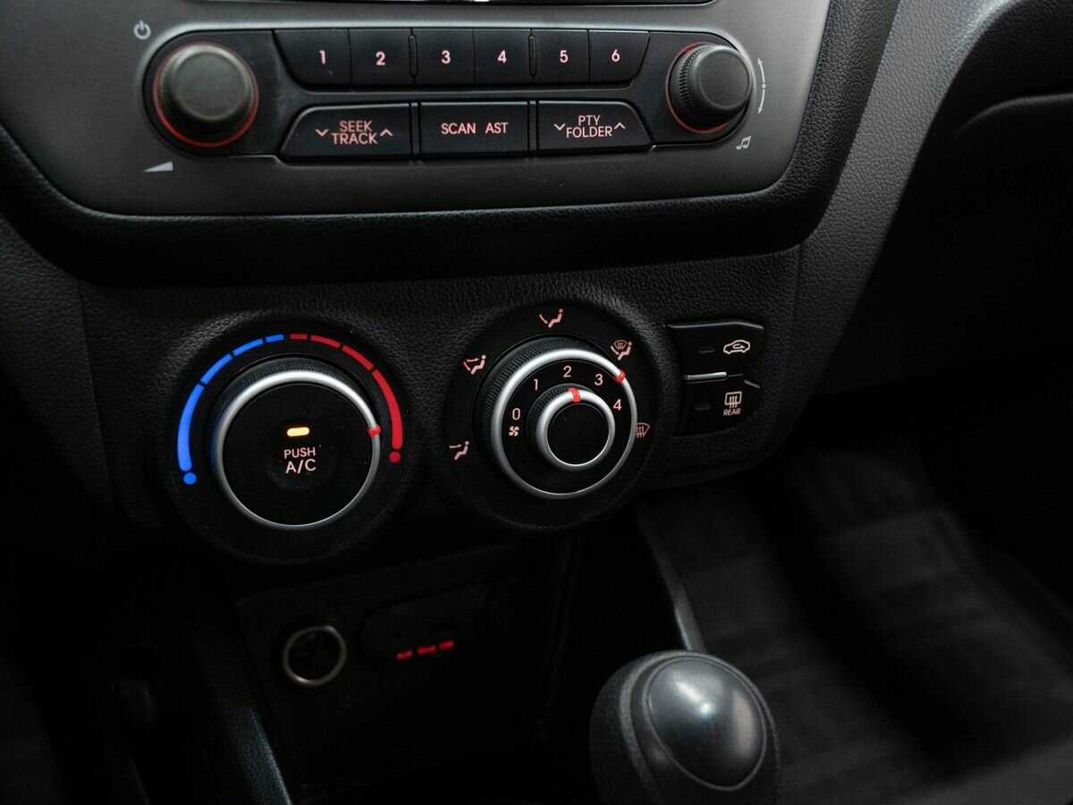 Kia Rio 2012 года с пробегом. Фото: #16