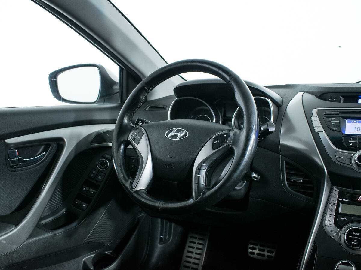 Hyundai Elantra 2013 года с пробегом. Фото: #13