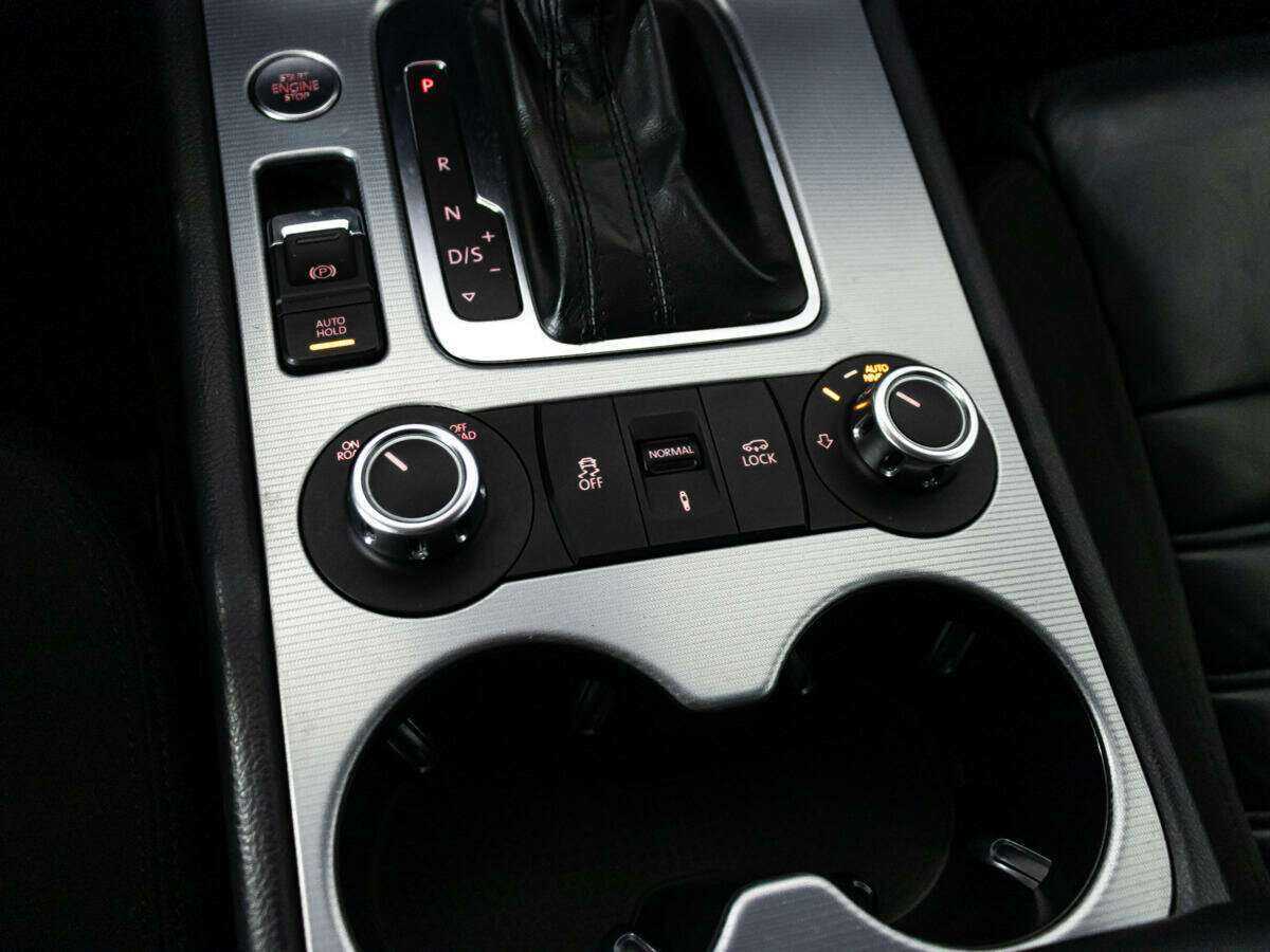 Volkswagen Touareg 2012 года с пробегом. Фото: #17