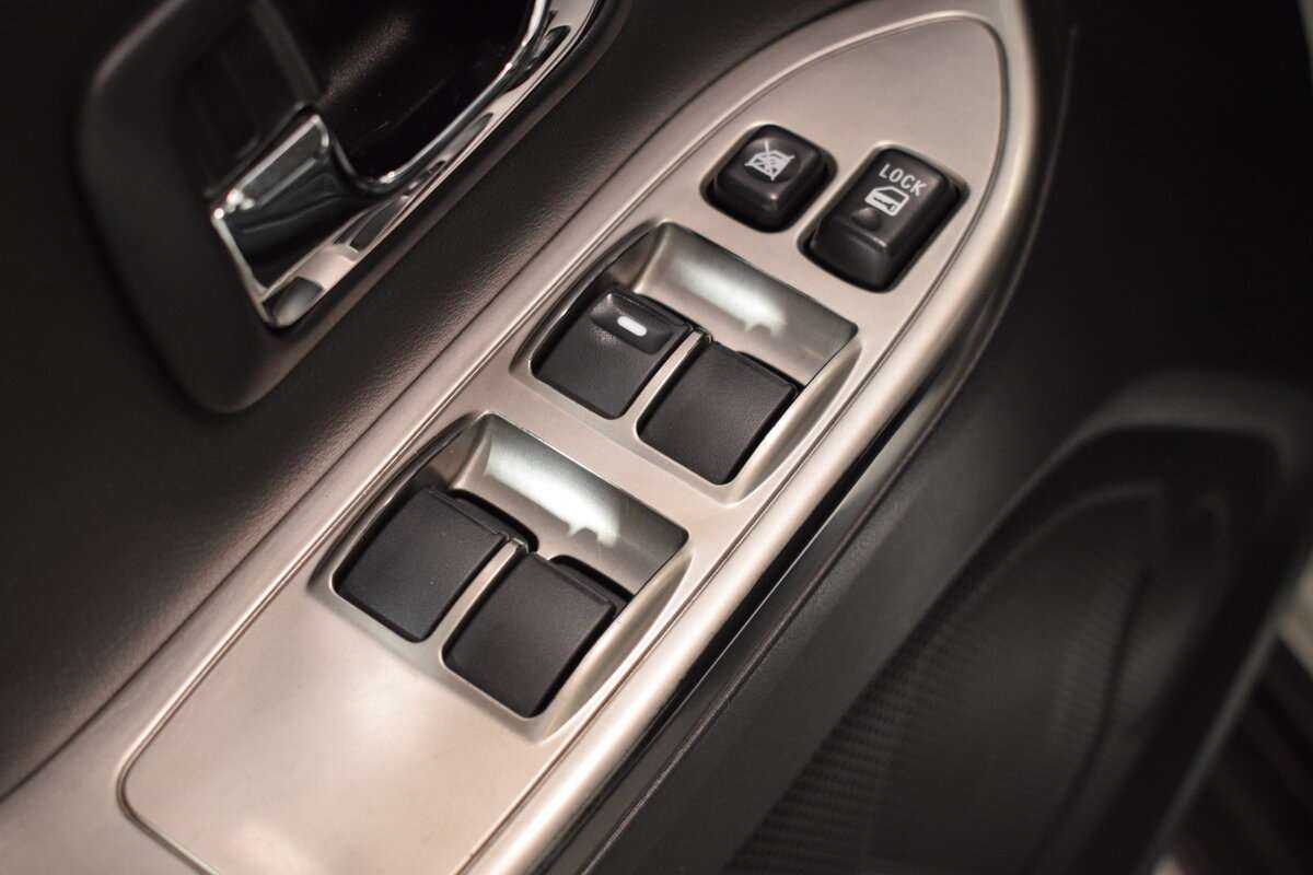 Mitsubishi Pajero 2014 года с пробегом. Фото: #7