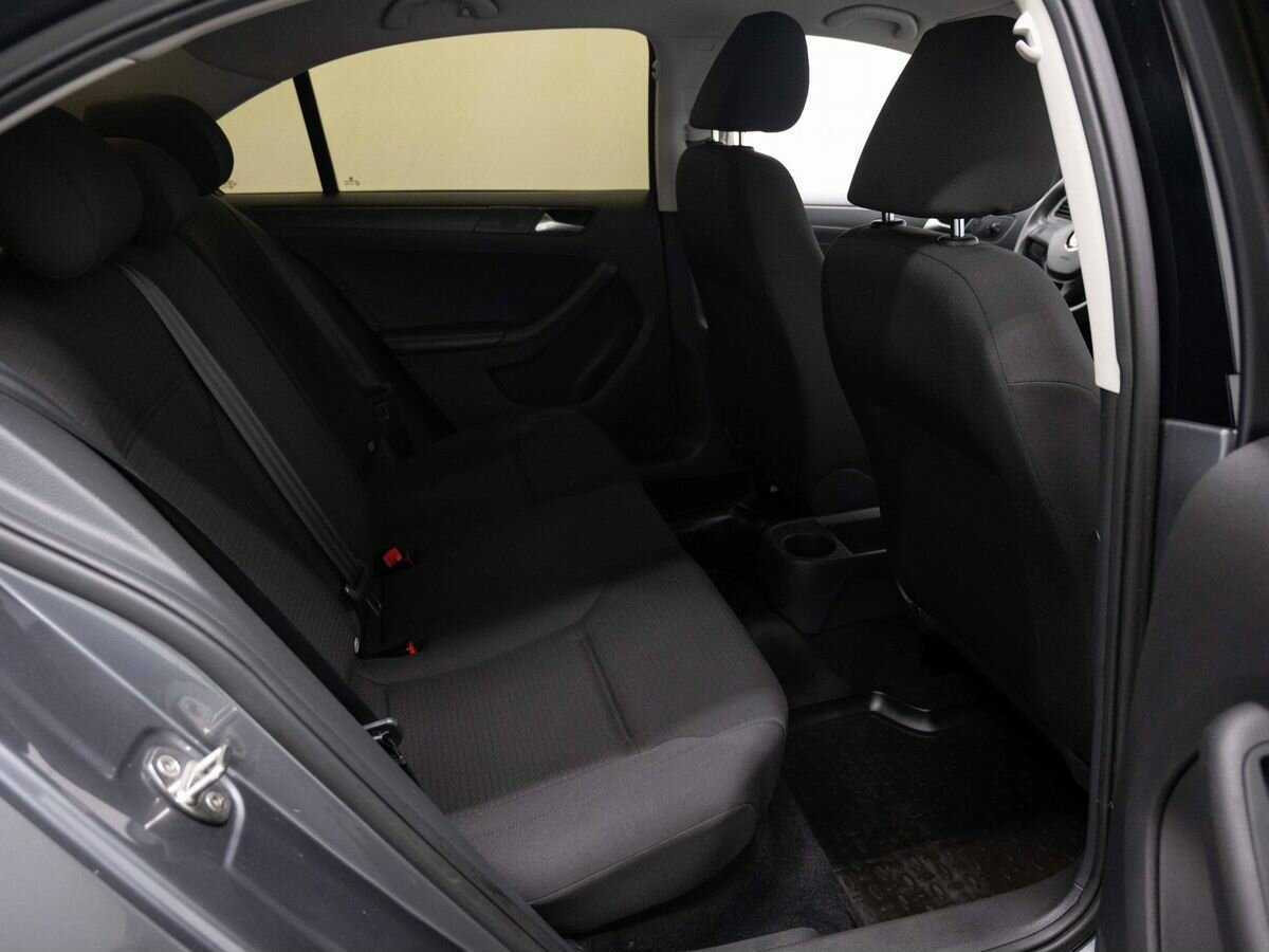 Volkswagen Jetta 2015 года с пробегом. Фото: #8