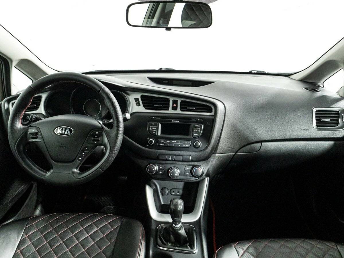 Kia Ceed 2013 года с пробегом. Фото: #12