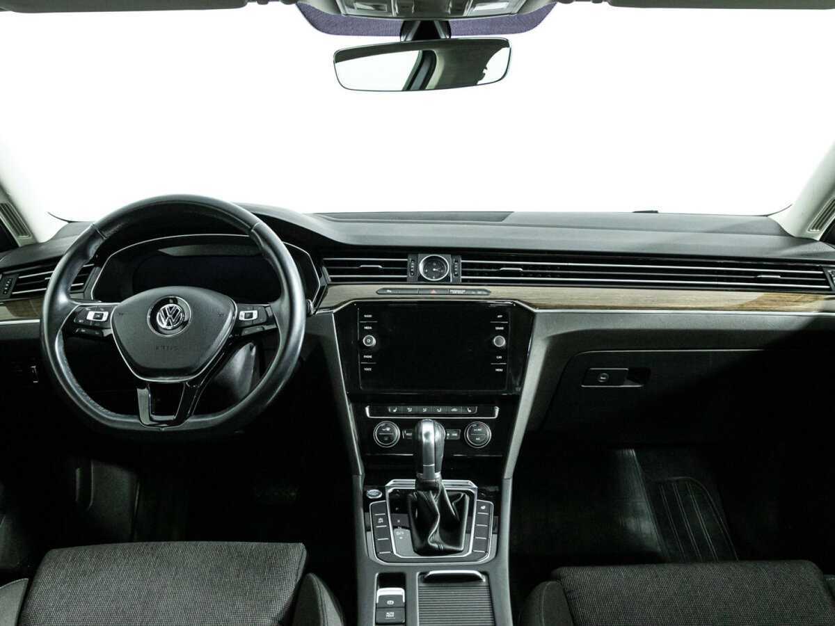 Volkswagen Passat 2017 года с пробегом. Фото: #12