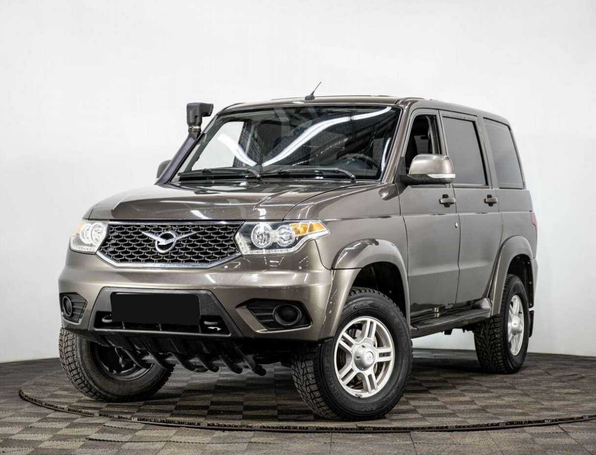 УАЗ Patriot 2017 года с пробегом. Посмотреть фото