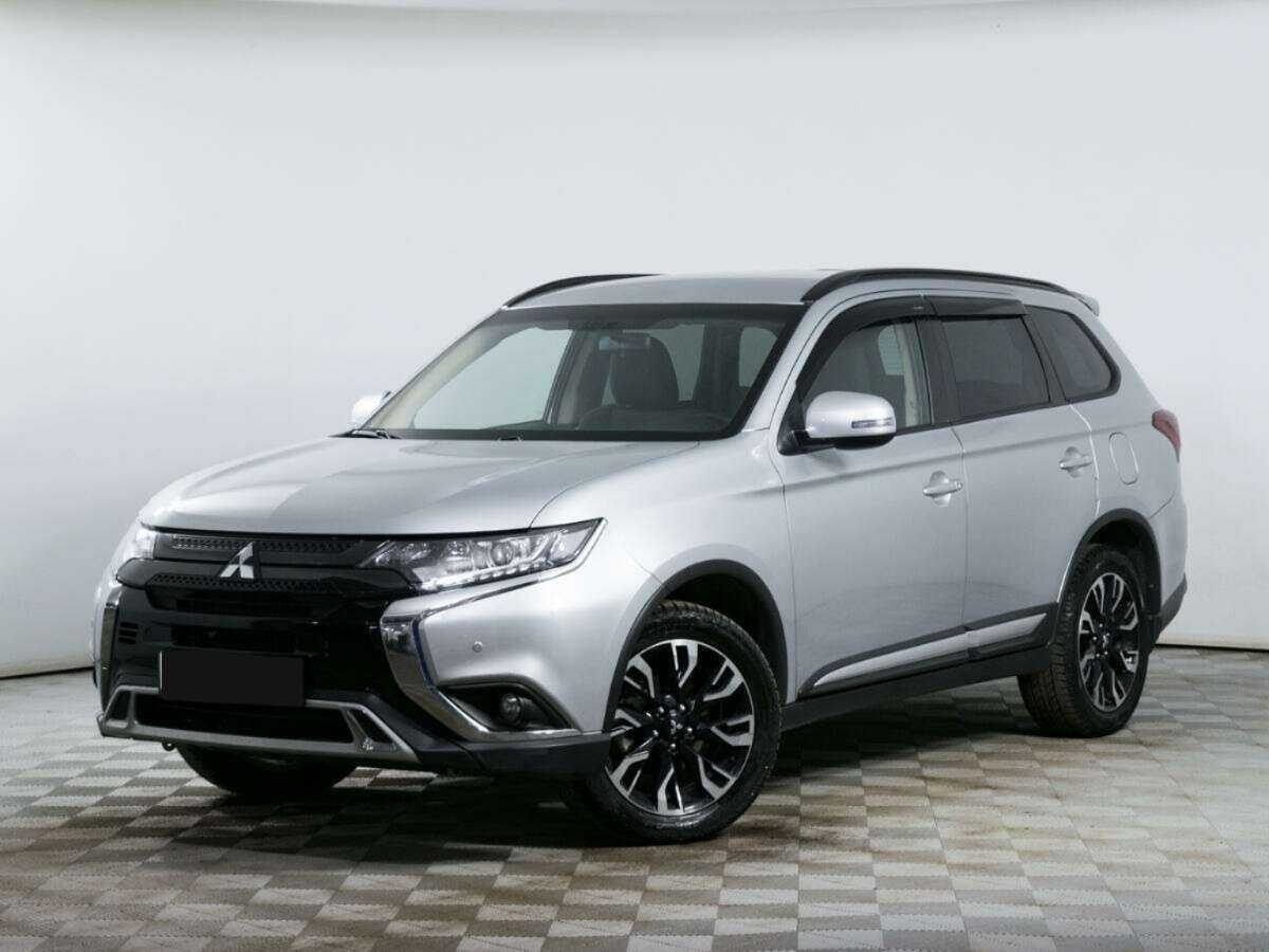 Mitsubishi Outlander 2021 года с пробегом. Посмотреть фото