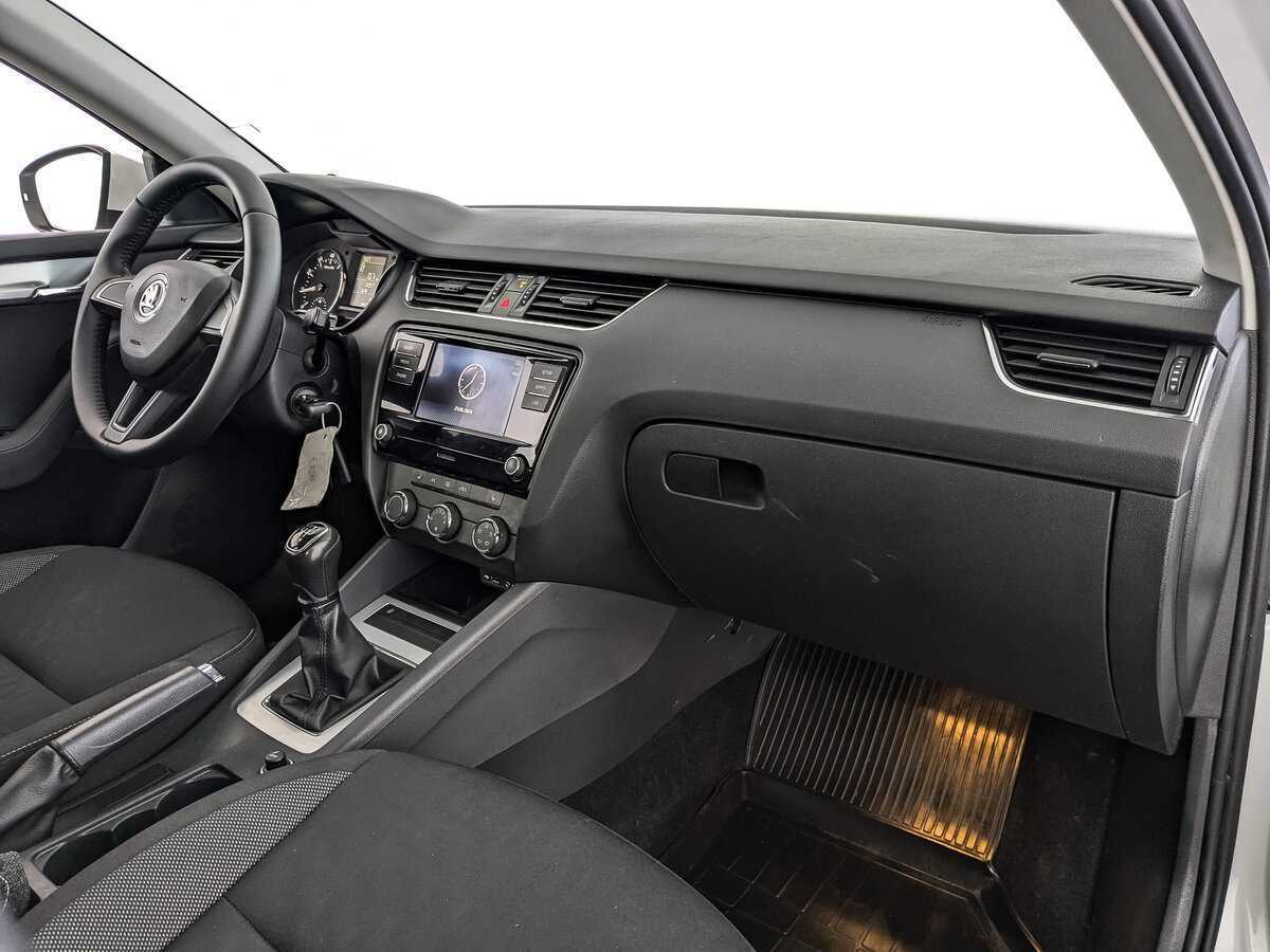 Skoda Octavia 2017 года с пробегом. Фото: #8
