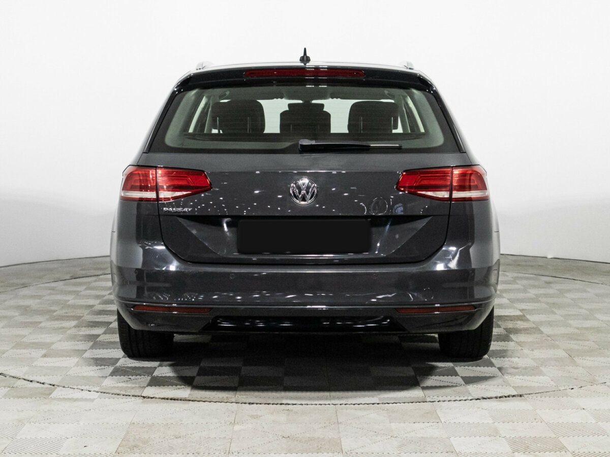 Volkswagen Passat 2019 года с пробегом. Фото: #5