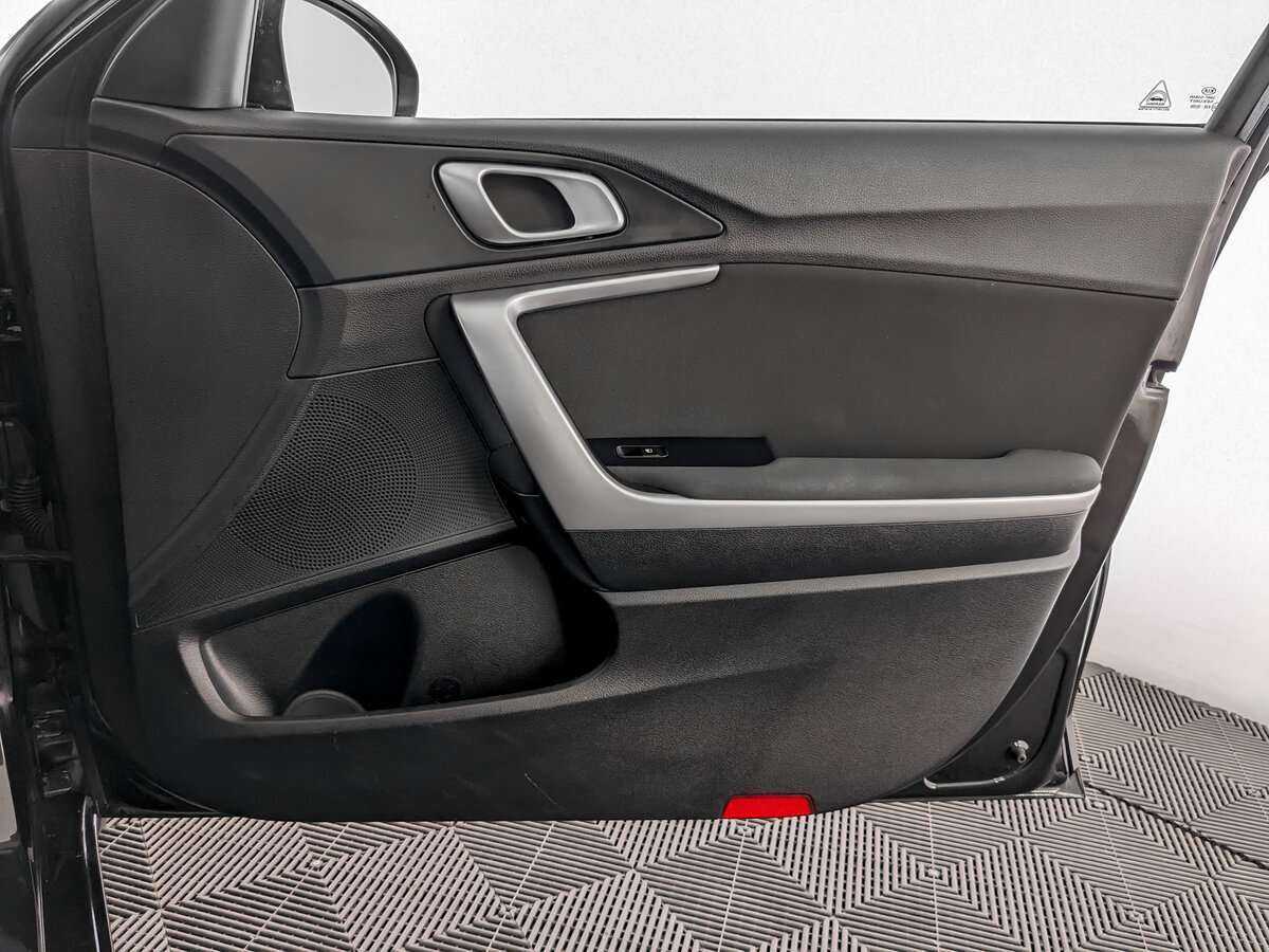 Kia Ceed 2020 года с пробегом. Фото: #19