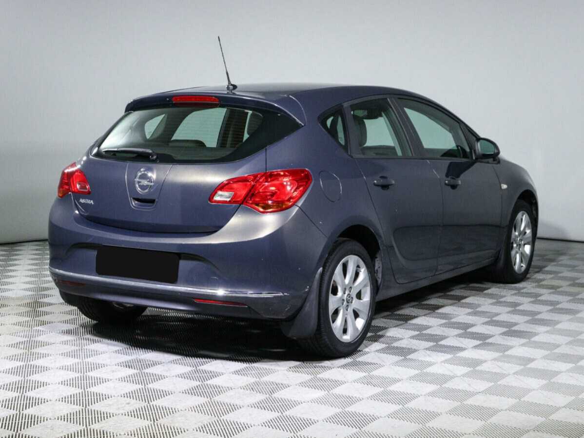 Opel Astra 2012 года с пробегом. Фото: #4