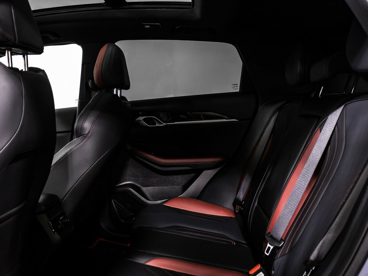 Geely Coolray 2024 года с пробегом. Фото: #12