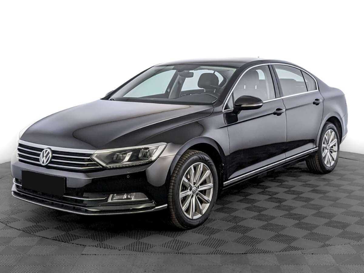 Volkswagen Passat 2017 года с пробегом. Посмотреть фото