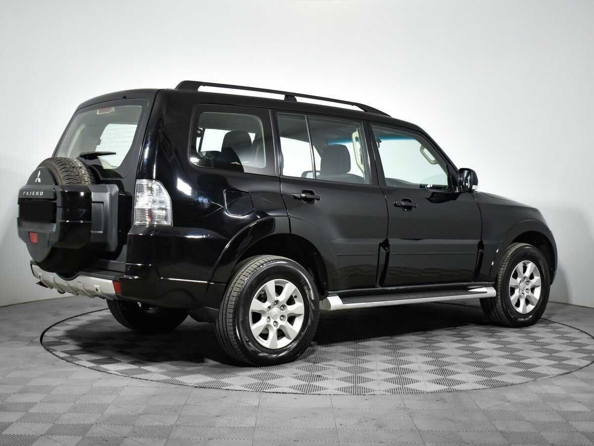 Mitsubishi Pajero 2013 года с пробегом. Фото: #3