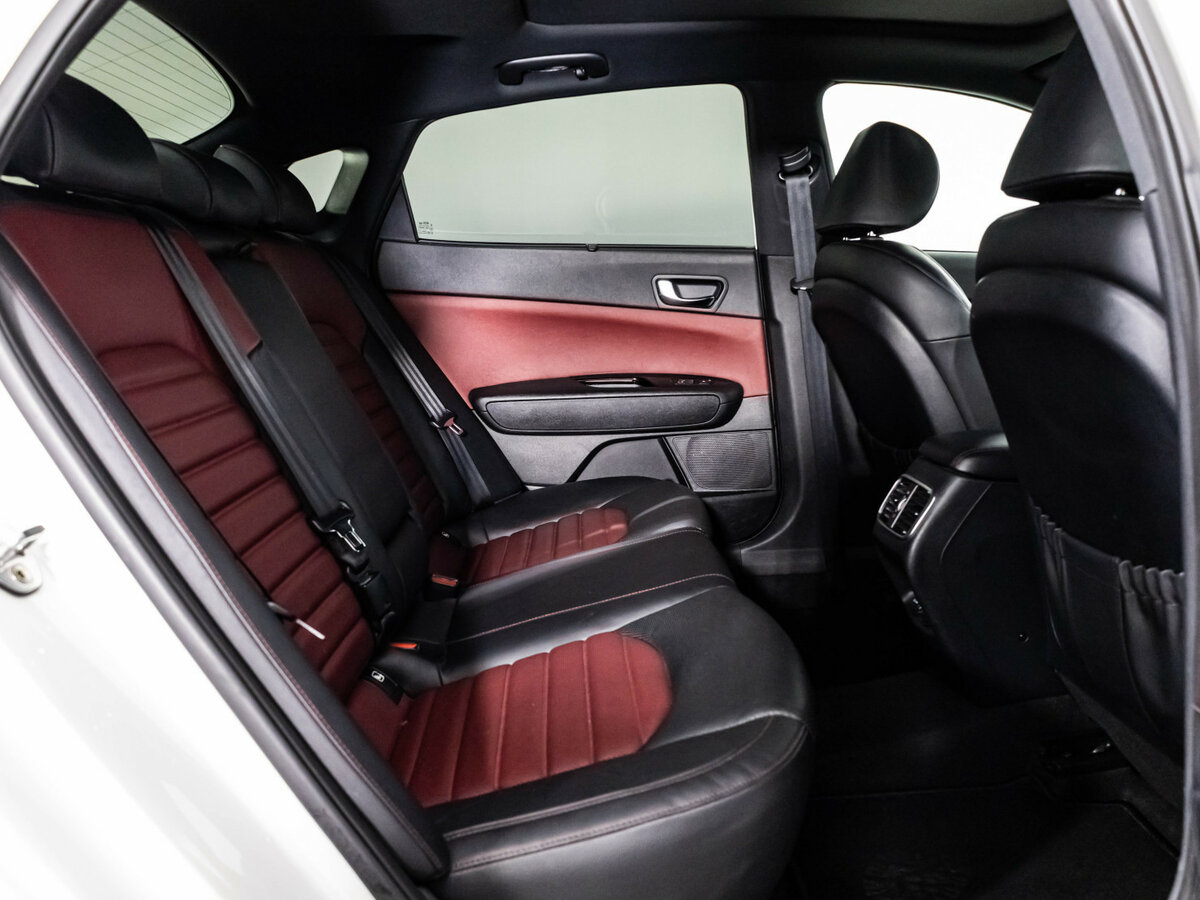 Kia Optima 2018 года с пробегом. Фото: #29