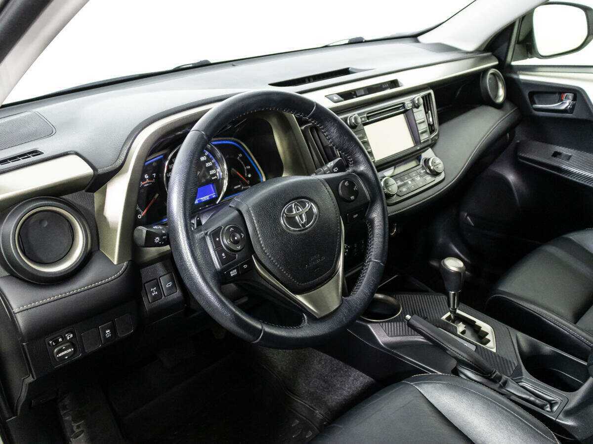 Toyota RAV4 2013 года с пробегом. Фото: #10