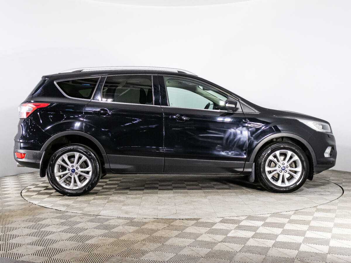 Ford Kuga 2017 года с пробегом. Фото: #3