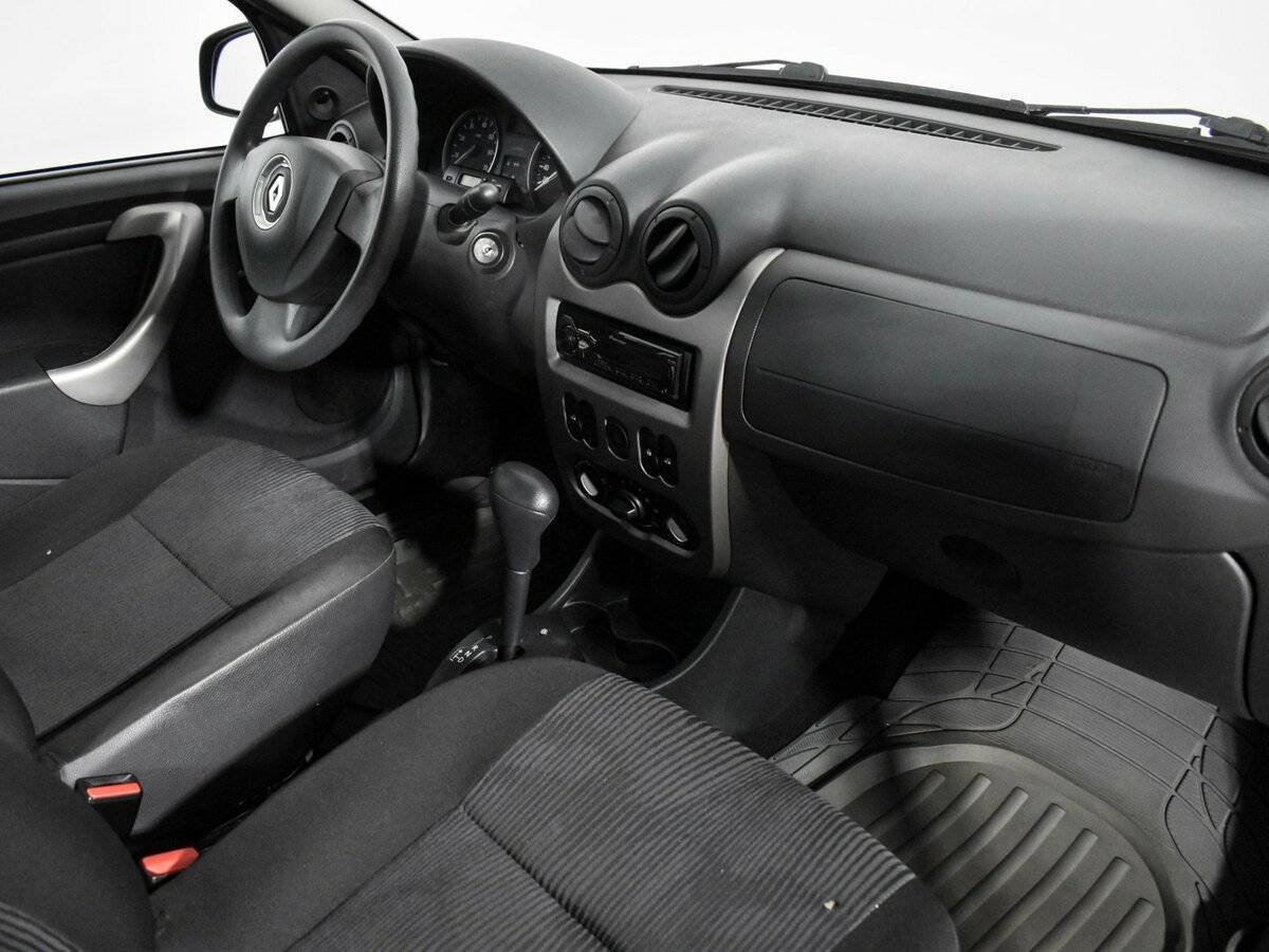 Renault Logan 2015 года с пробегом. Фото: #12