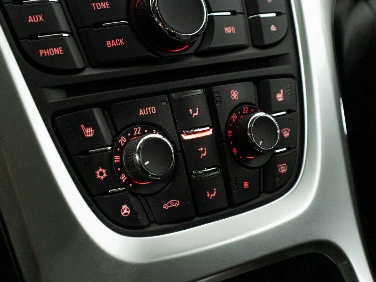 Opel Astra 2013 года с пробегом. Фото: #15