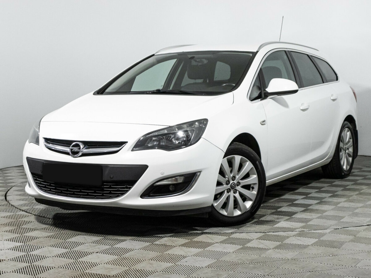 Opel Astra 2014 года с пробегом. Посмотреть фото