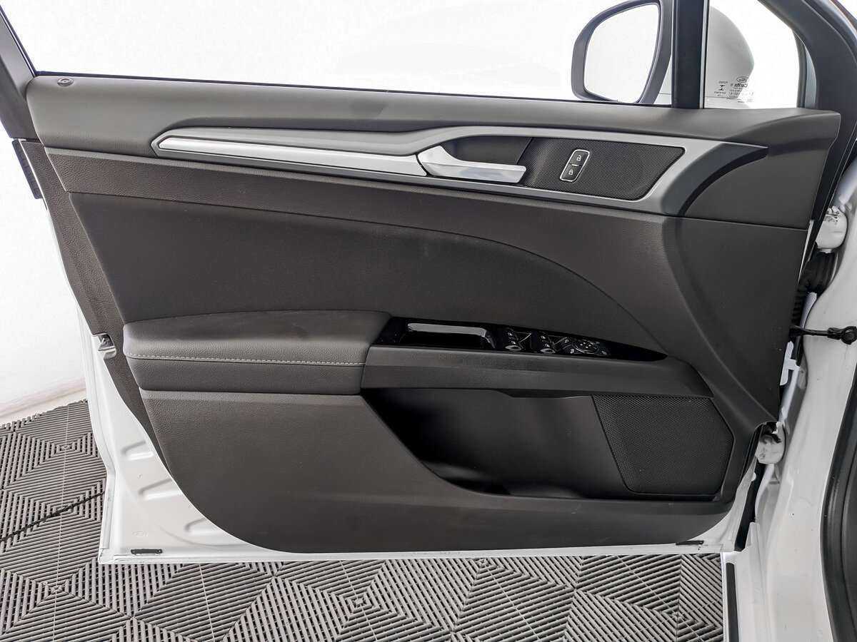 Ford Mondeo 2017 года с пробегом. Фото: #14