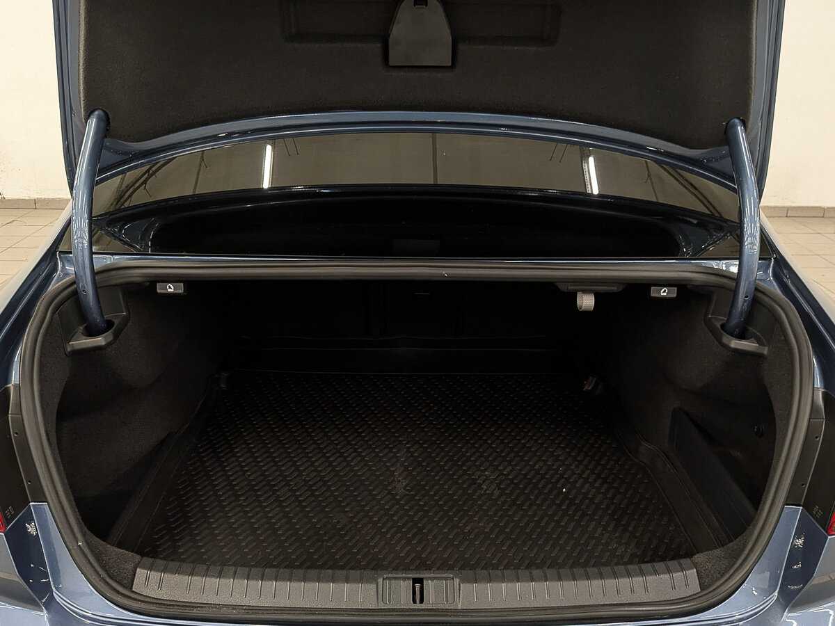 Volkswagen Passat 2015 года с пробегом. Фото: #9
