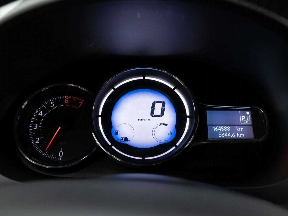 Renault Fluence 2013 года с пробегом. Фото: #16