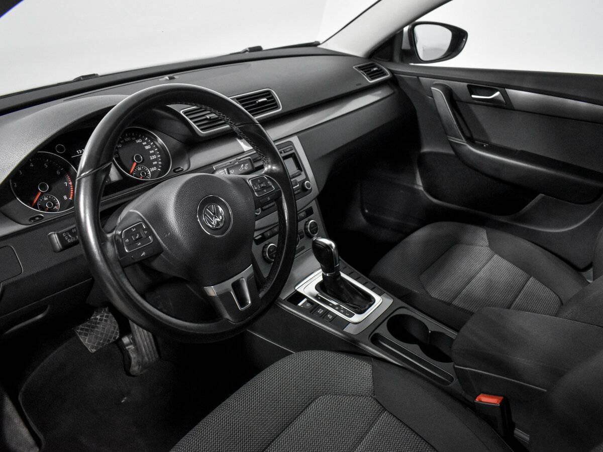 Volkswagen Passat 2012 года с пробегом. Фото: #8