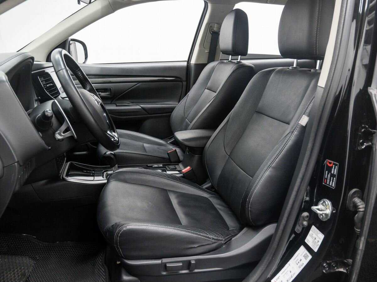 Mitsubishi Outlander 2017 года с пробегом. Фото: #13