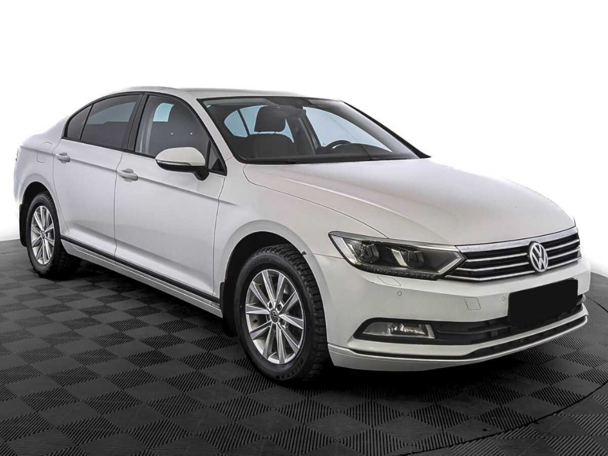 Volkswagen Passat 2016 года с пробегом. Фото: #2