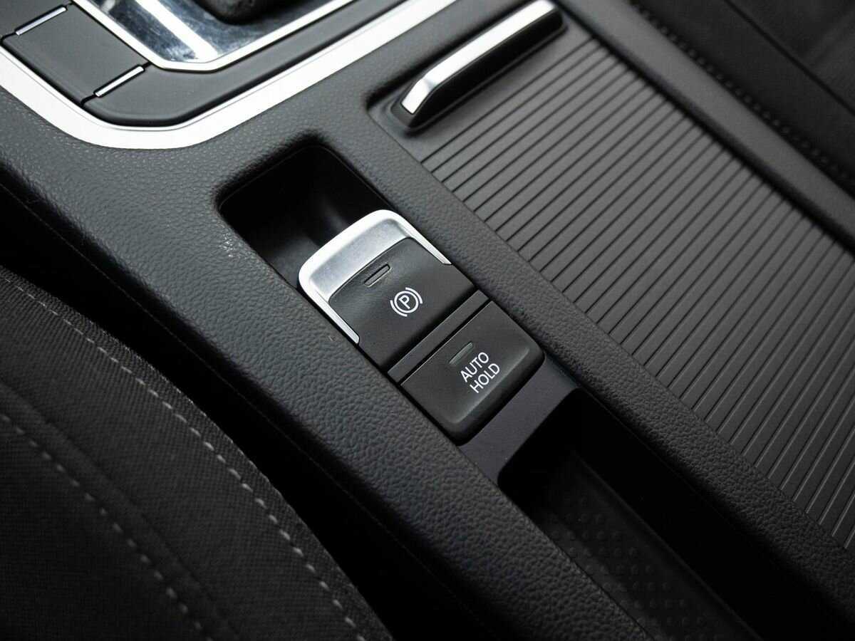 Volkswagen Passat 2018 года с пробегом. Фото: #16