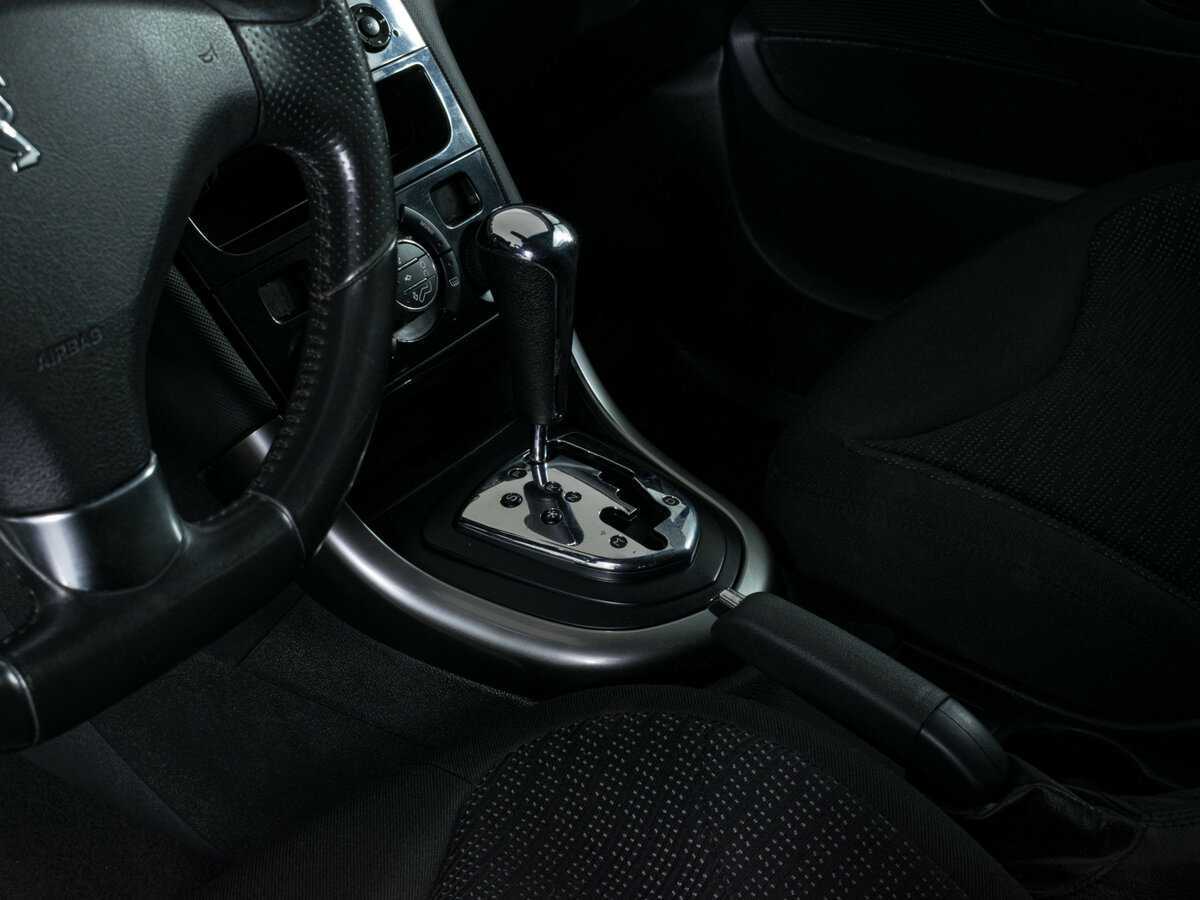 Peugeot 308 2012 года с пробегом. Фото: #12