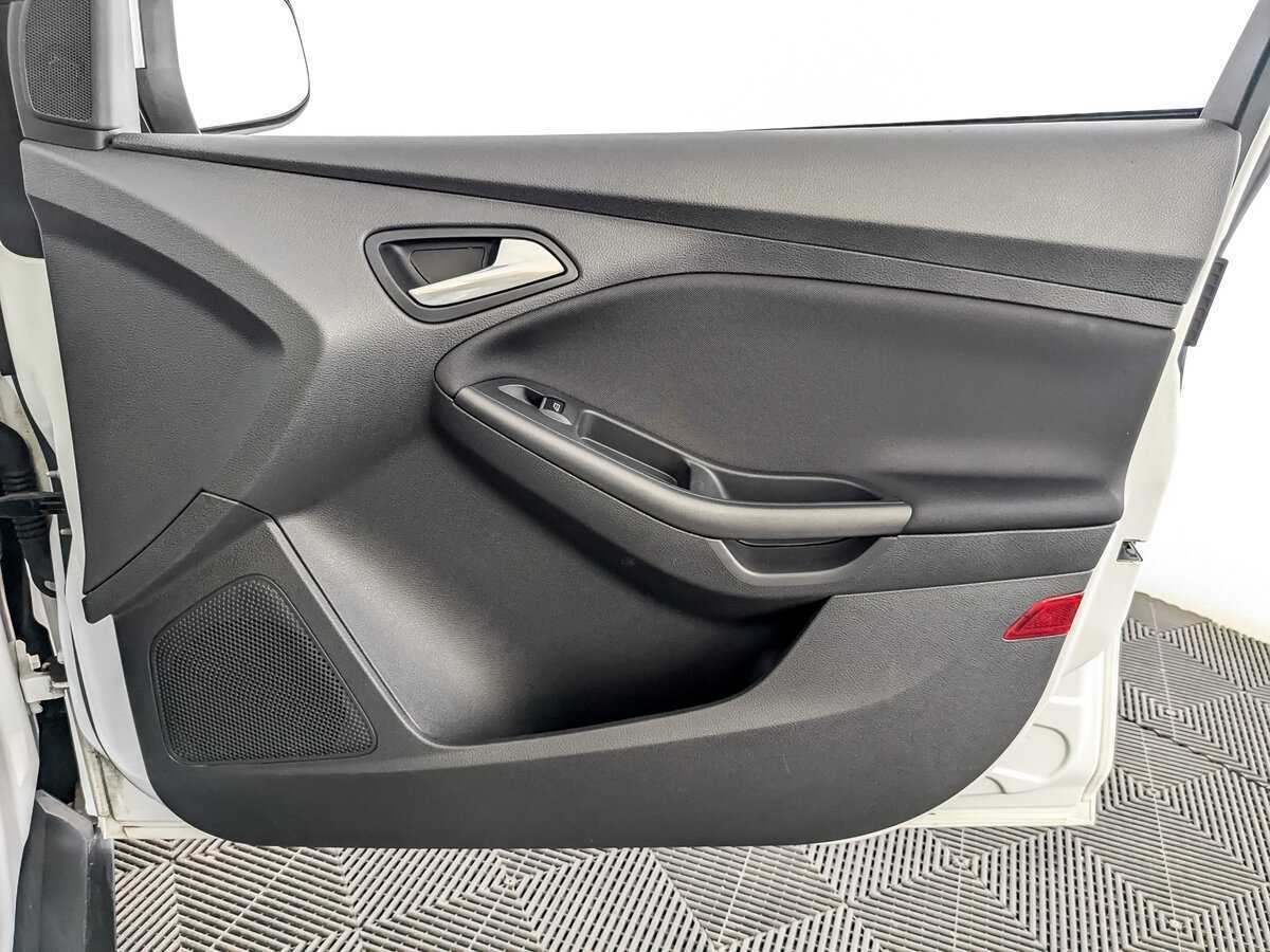 Ford Focus 2018 года с пробегом. Фото: #20