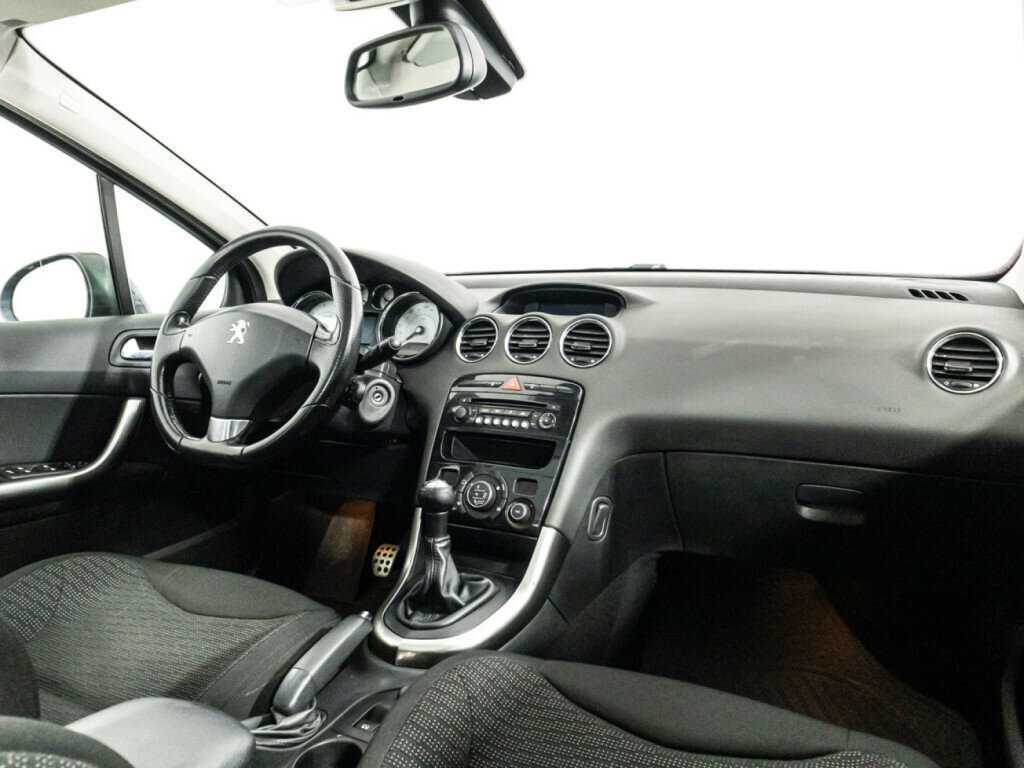 Peugeot 308 2012 года с пробегом. Фото: #8