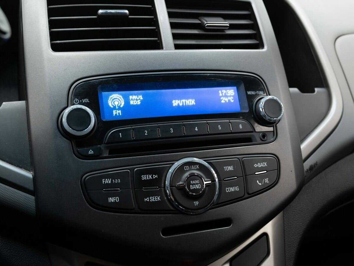 Chevrolet Aveo 2014 года с пробегом. Фото: #18