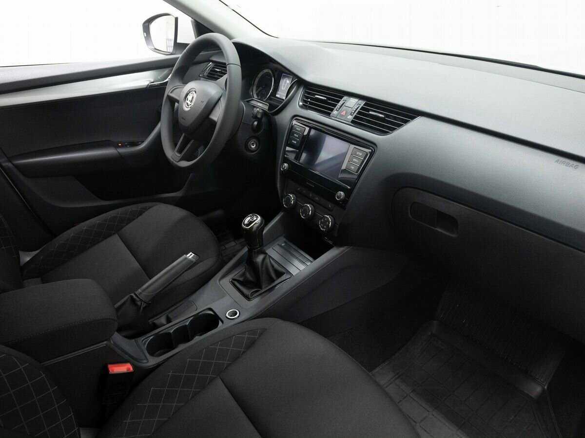 Skoda Octavia 2019 года с пробегом. Фото: #12