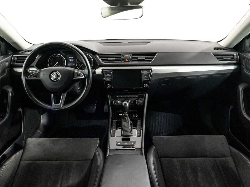 Skoda Superb 2017 года с пробегом. Фото: #12