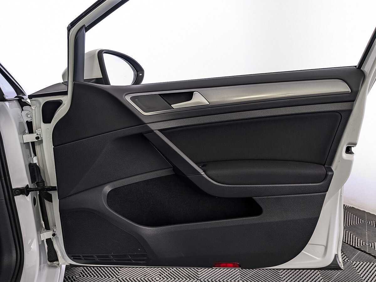 Volkswagen Golf 2014 года с пробегом. Фото: #24