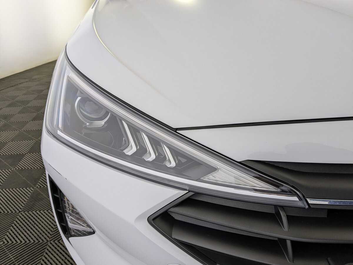 Hyundai Elantra 2019 года с пробегом. Фото: #10