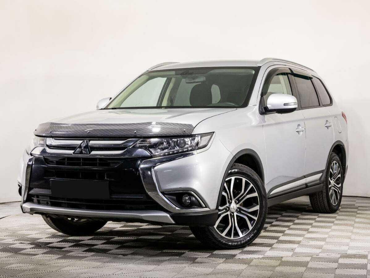 Mitsubishi Outlander 2018 года с пробегом. Посмотреть фото