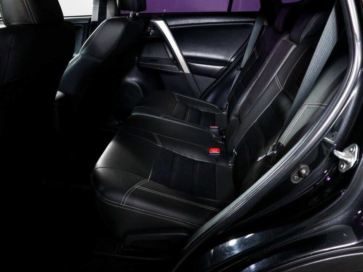 Toyota RAV4 2013 года с пробегом. Фото: #9