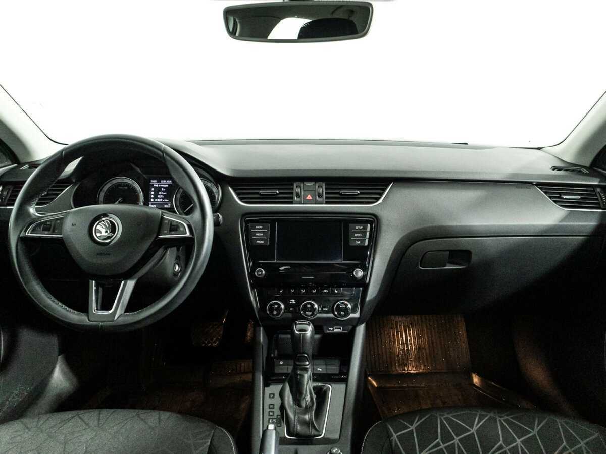 Skoda Octavia 2019 года с пробегом. Фото: #12