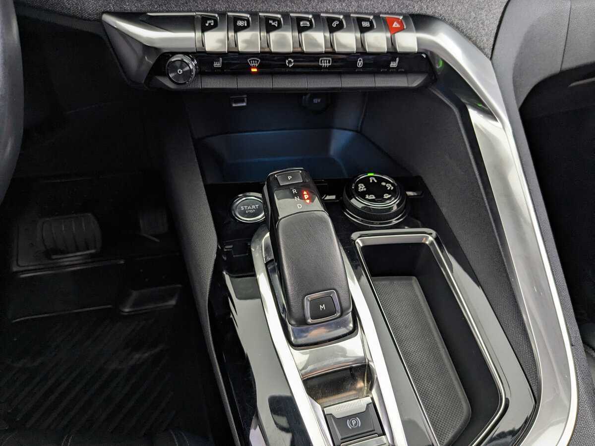 Peugeot 3008 2017 года с пробегом. Фото: #20
